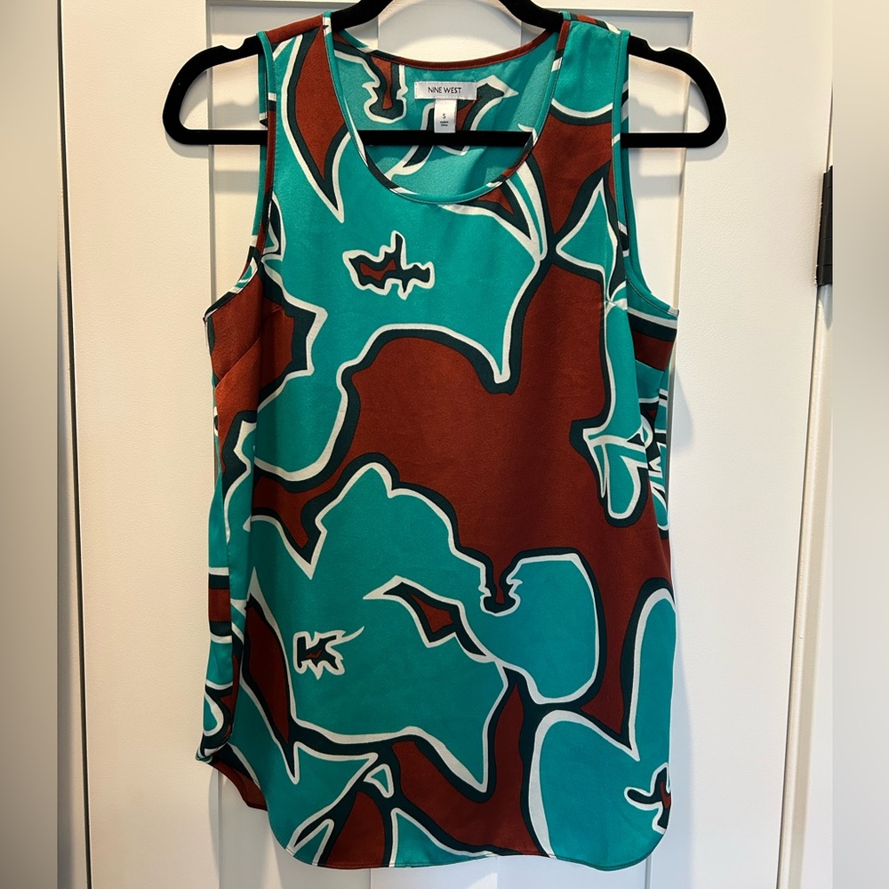 Nine West V-Neck Sleeveless Blouse